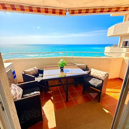 아파트 Benalbeach With Magnificent Sea View *